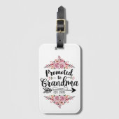 Gepromoveerd naar oma 2025 zwangerschapsaankondigi bagagelabel (Voorkant (verticaal))