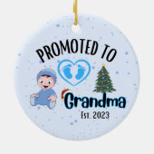 Gepromoveerd naar Oma - Baby Boy Xmas Ornament (Achterkant)