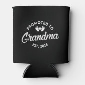 Gepromoveerd naar Oma Est 2024 Grappige Nieuwe Oma Blikjeskoeler (Voorkant)