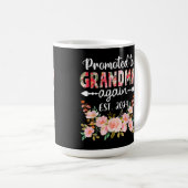 Gepromoveerd naar oma weer 2024 Bloemen Moederdag Koffiemok (Voorkant rechts)