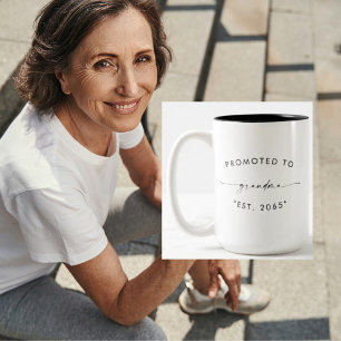 Gepromoveerd naar Oma Zwangerschapsaankondiging Tweekleurige Koffiemok