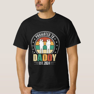 Gepromoveerd naar papa weer est 2024 zwangerschap t-shirt