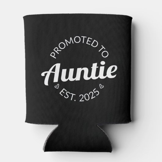 Gepromoveerd naar tante Est. 2025 I Blikjeskoeler (Achterkant)