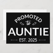Gepromoveerd naar tante Est. 2025 II Aankondiging (Voorkant / Achterkant)