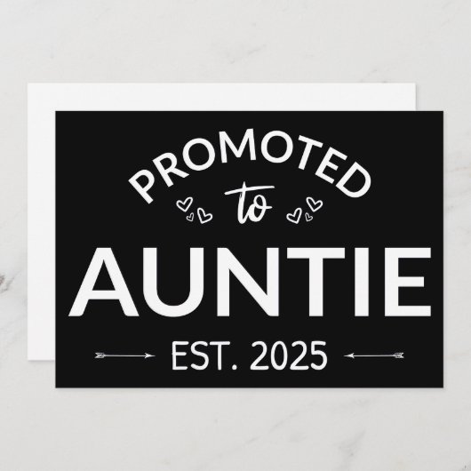 Gepromoveerd naar tante Est. 2025 II Aankondiging (Voorkant / Achterkant)