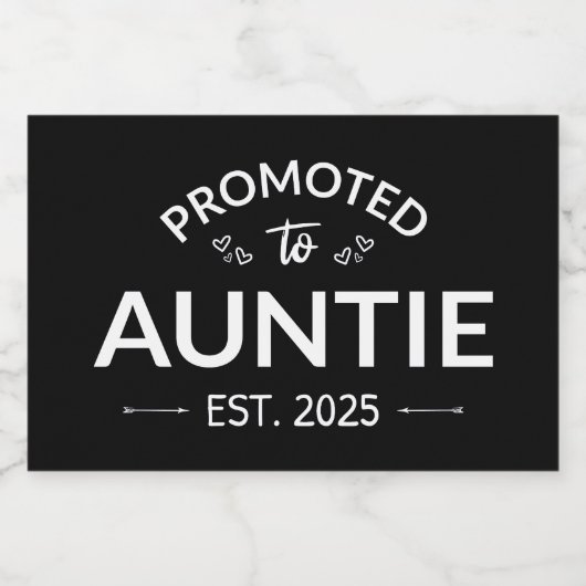 Gepromoveerd naar tante Est. 2025 II Sparkling Wijnetiket (Enkel label)