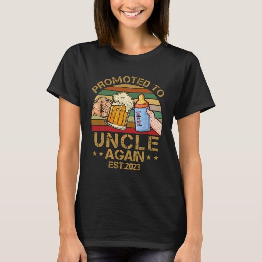 Gepromoveerd naar Uncle Again 2023 Binnenkort weer T-shirt (Voorkant)