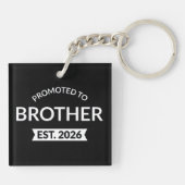 Gepromoveerd tot Broeder Est. 2026 II Sleutelhanger (Achterkant)