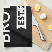 Gepromoveerd tot Broeder Est. 2026 II Theedoek (Quarter Fold)