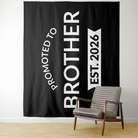 Gepromoveerd tot Broeder Est. 2026 II Wandkleed (In situ)