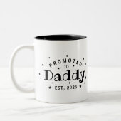 Gepromoveerd tot Daddy Gepersonaliseerde Vader Gif Tweekleurige Koffiemok (Links)