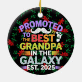 Gepromoveerd tot de beste opa in de Galaxy Keramisch Ornament (Achterkant)