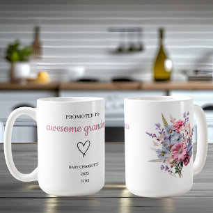 Gepromoveerd tot Geweldige oma gepersonaliseerd Koffiemok