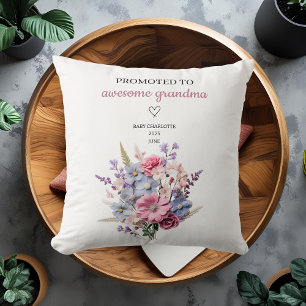 Gepromoveerd tot Geweldige oma gepersonaliseerd Kussen