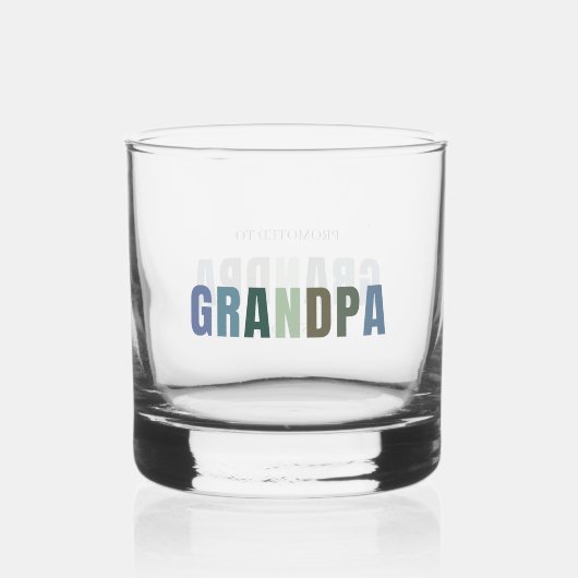 Gepromoveerd tot Grandpa EST 2025 | Gepersonalisee Whisky Glas (Achterkant)