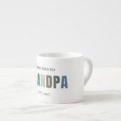 Gepromoveerd tot Grandpa EST 2025 | Nieuwe grootva Espresso Kop (Voorkant rechts)