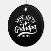 Gepromoveerd tot grootvader EST 2024 Keramisch Ornament (Links)