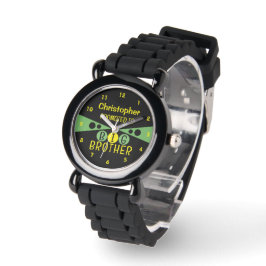 Gepromoveerd tot grote broer naam geel groen horloge