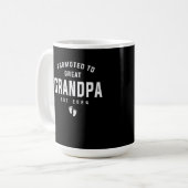 Gepromoveerd tot Grote Opa om EST 2024 te zijn Koffiemok (Voorkant links)