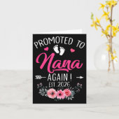 Gepromoveerd tot Nana Again EST 2026 Moederdag Kaart (Gele Bloem)