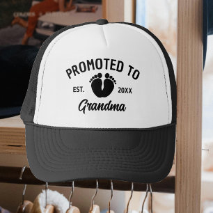 Gepromoveerd tot Oma Baby Footprints Trucker Pet