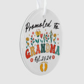 Gepromoveerd tot Oma Est. 2024 GranAcryl Ornament (voorkant)