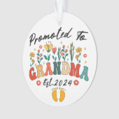 Gepromoveerd tot Oma Est. 2024 GranAcryl Ornament (voorkant)