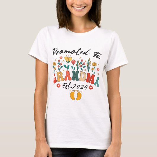 Gepromoveerd tot Oma Est. 2024 Grootouders T-shirt (Voorkant)