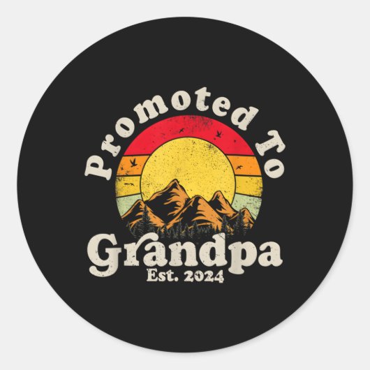 Gepromoveerd tot opa est 2024 eerste keer opa ronde sticker (Voorkant)