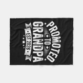 Gepromoveerd tot Opa Est 2026 Grootouders Baby Ann Fleece Deken (Voorkant (Horizontaal))