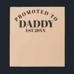Gepromoveerd tot Papa Unieke Nieuwe Papa Verrassin Notitieblok<br><div class="desc">Gepromoveerd tot Daddy Unique New Dad Surprise Gift Notitieblok Alle tekst kan worden bewerkt om te personaliseren zoals je wilt!</div>