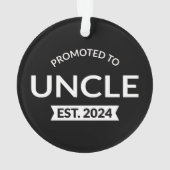 Gepromoveerd tot Uncle Est. 2024 II Ornament (achterkant)