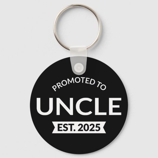 Gepromoveerd tot Uncle Est. 2025 II Sleutelhanger (Voorkant)