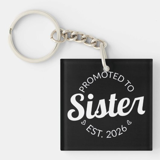 Gepromoveerd tot zuster Est. 2026 I Sleutelhanger (Voorkant)