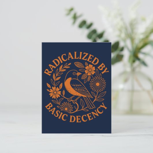 Geradicaliseerd door Basic Decency Bird Design Feestdagenkaart (Staand voorkant)