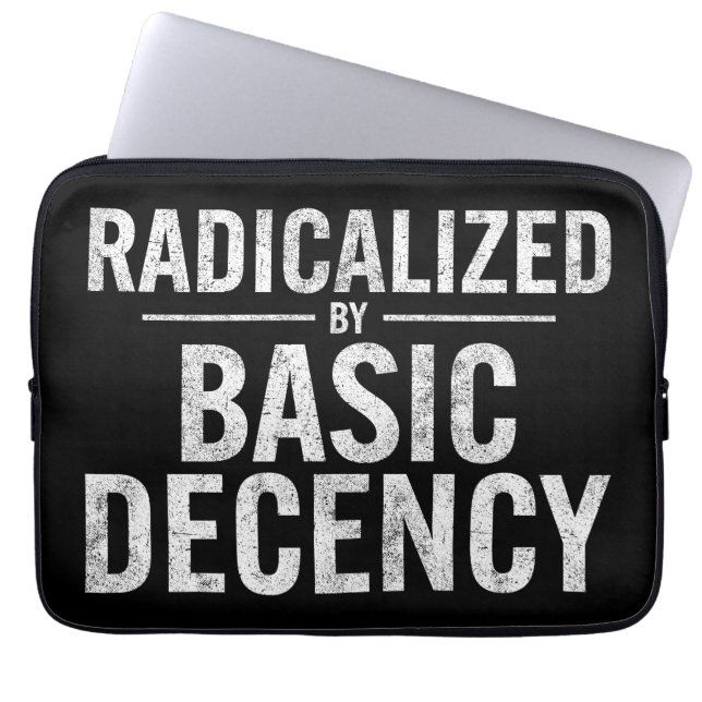 Geradicaliseerd door basisfatsoen Grappig Laptop Sleeve (Voorkant)