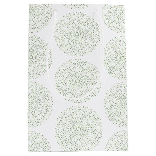 Geraffineerde Boho Green Mandala Gift Bag Medium Cadeauzakje (Voorkant)