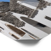 Geraniumbloemen en boomgaarden in Alberobello Poster (Hoek)