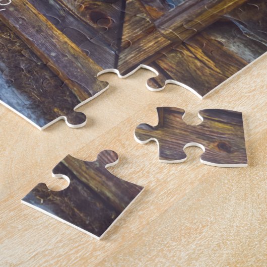 Geraniumbloemen op het raam legpuzzel (Zijkant)