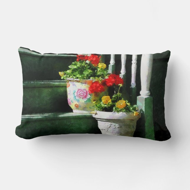 Geraniums en viooltjes op treden kussen (Voorkant)