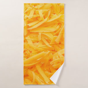 geraspte cheddar-uitzicht bovenaan badhanddoek