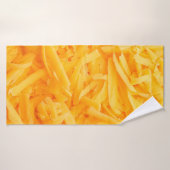 geraspte cheddar-uitzicht bovenaan badhanddoek (Badhanddoek)