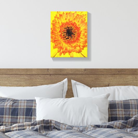 Gerber Daisy Canvas Afdruk (Insitu (Slaapkamer))