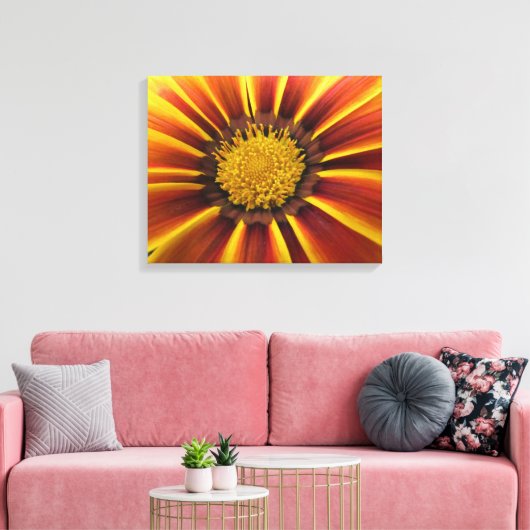 Gerber Daisy Up Close en Personal Canvas (Insitu (Woonkamer))
