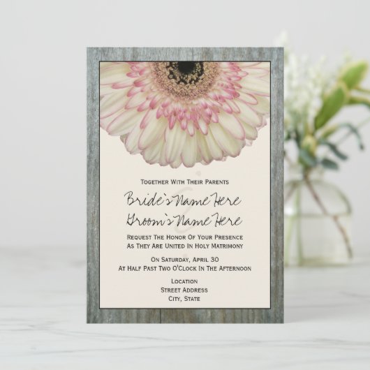 Gerbera Daisy & Barnwood Wedding Invitation Kaart (Staand voorkant)