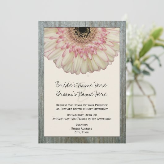 Gerbera Daisy & Barnwood Wedding Invitation Kaart (Staand voorkant)