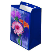 Gerberas Gift Bag Mooie Kleur Bloemen Medium Cadeauzakje (Achterkant Gekanteld)