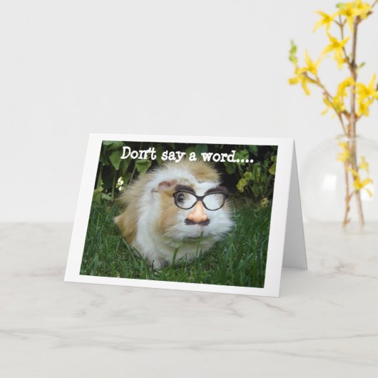 GERBIL IN VERMOMMING KLAAR OM TE FEESTEN VOOR VERJ KAART (Gele Bloem)