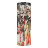 Gereedschap Antiek Rustiek Rood Man Tool Thermosbeker (Achterkant)