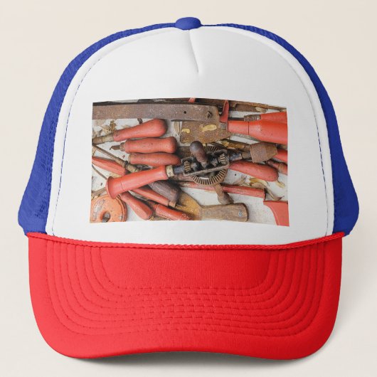 Gereedschap Antiek Rustiek Rood Man Tool Trucker Pet (Voorkant)